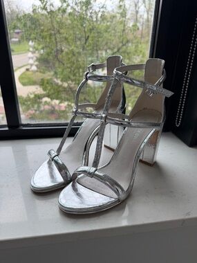 Kenneth Cole Silver T-Strap Block Heel Sandals - Women